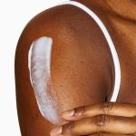 بافت کرم مرطوب کننده پوست خشک تا خیلی خشک سراوی